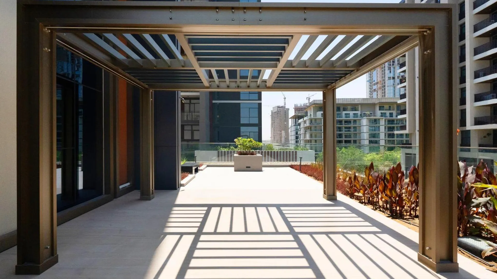 Aesthetic 1Br-Unit At Berkeley Palace Dubai Apartment